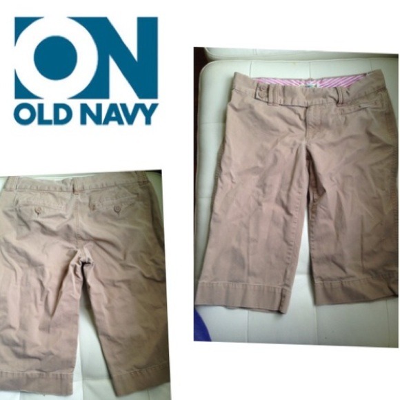 Old navy khaki shorts. 6