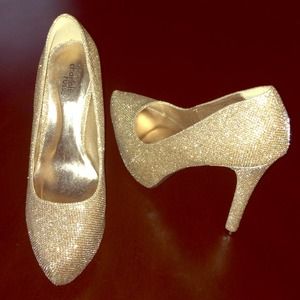 Gold Glitter Platform Pumps
