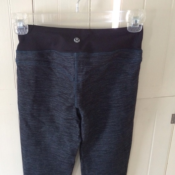 *BRAND NEW* LULULEMON yoga/ workout pants