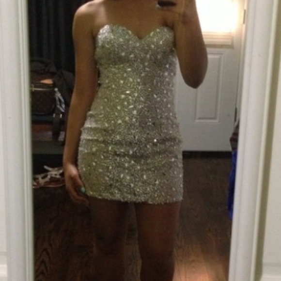 SOLD❗️❗️COUTURE PROM DRESS - Picture 2 of 4