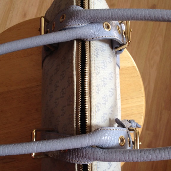 Dooney & Burke powder blue handbag 💯 Authentic - Picture 2 of 4