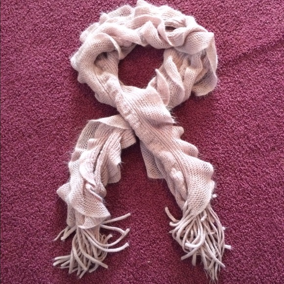 Pale pink ruffle scarf