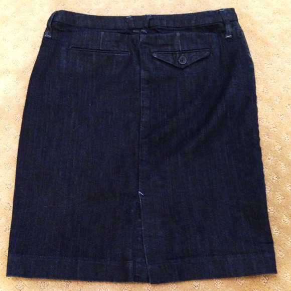 Banana Republic Stretch Denim Skirt - Picture 4 of 4