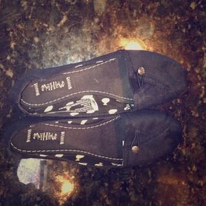 Have two pairs - got as gifts for Christmas. NWOT