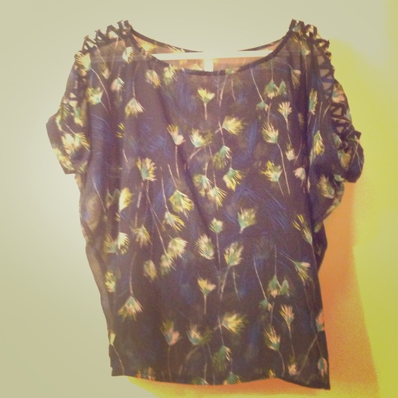 Xhilaration Top