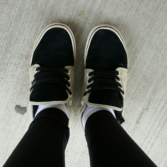 Vans skateboarding shoe