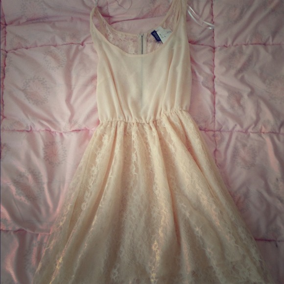 🚫Sold Locally🚫 Pink Lace Hi-Lo Dress