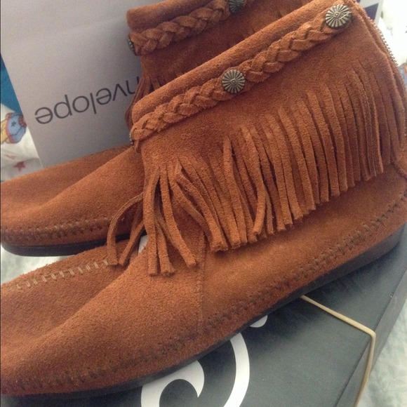 Minnetonka Booties Size 8 SOLD