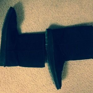 🚫SOLD in bundle🚫Cute throw on boots