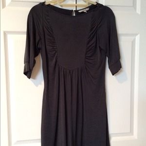 Alexia Admor Grey dress