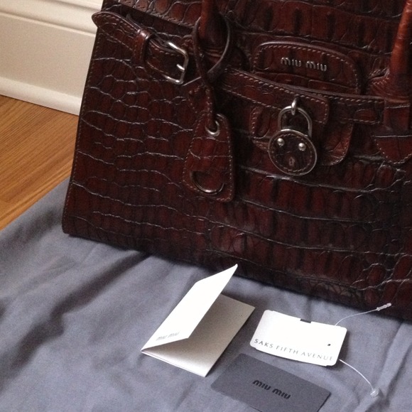 Miu Miu embossed leather tote - Picture 4 of 4
