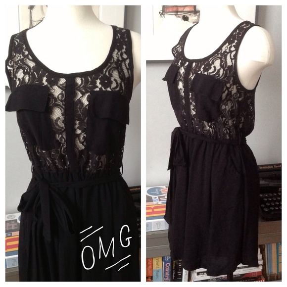 📦SOLD!📦 Audrey 3+1 black lace front pocket dress