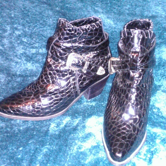 Dingo Ankle Boot