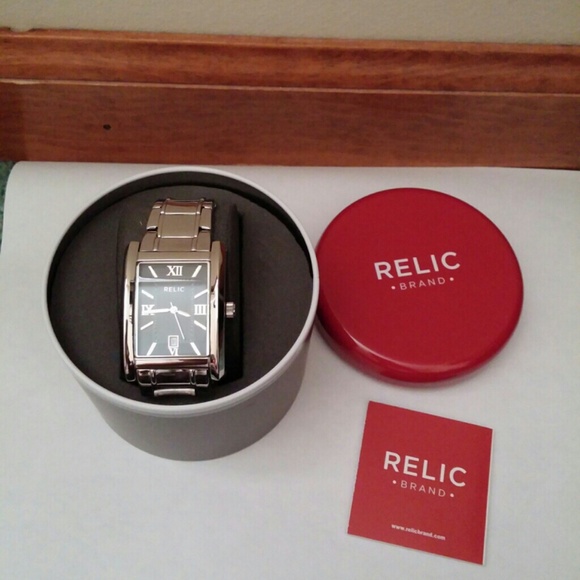 Relic Rectangular faced watch for men - Picture 2 of 4