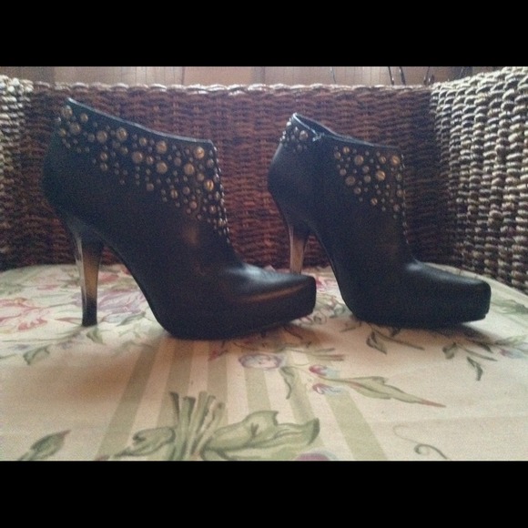 Boots - Picture 2 of 3