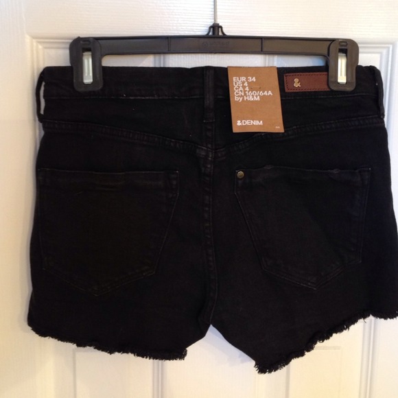 H&M black denim shorts - Picture 2 of 4
