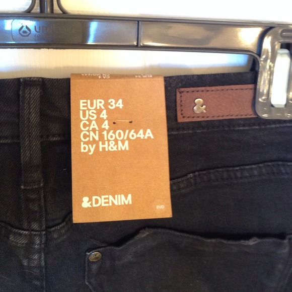 H&M black denim shorts - Picture 3 of 4