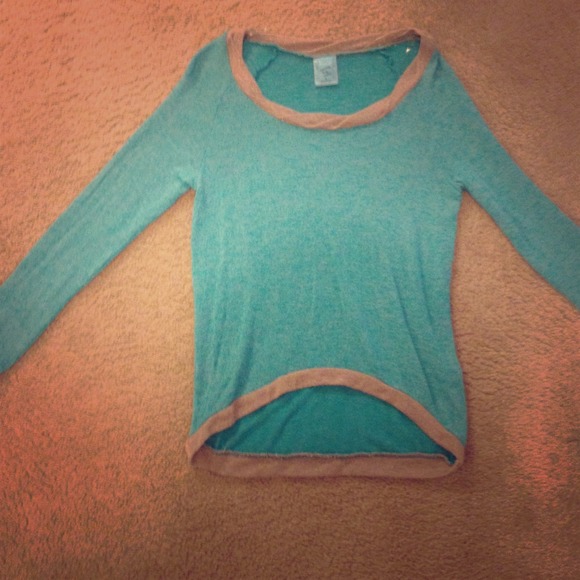 High-Low Sweater - Picture 1 of 1