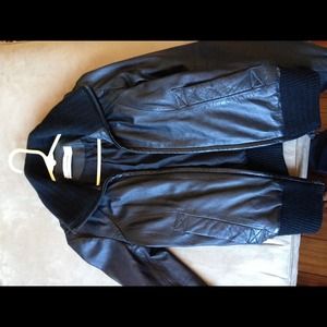 💥SOLD in bundle💥Zara leather bomber jacket