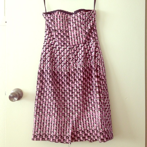 A timeless strapless dress💗💗💗💗