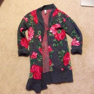 Gray Big Cardigan with Roses design