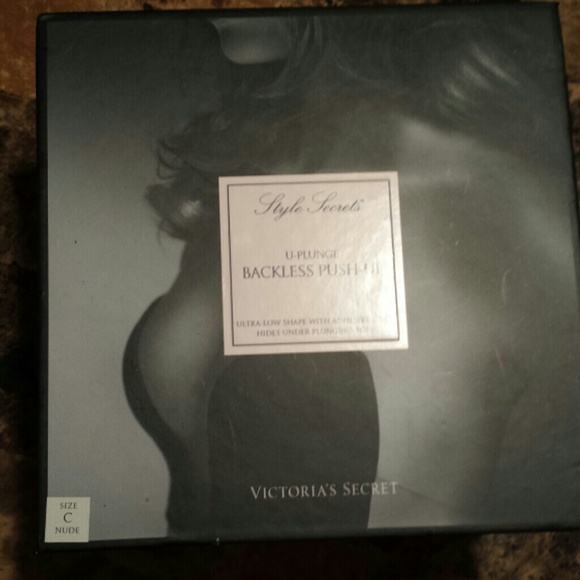 U-Plung Backless Adhesive Bra