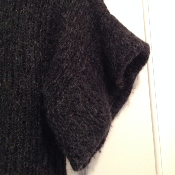 Theory Charcoal Gray sweater open knit crop sweate - Picture 2 of 2