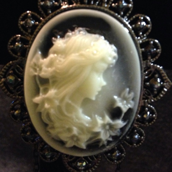 💥PRICE CUT💥VINTAGE HANDCRAFTED PENDANT - Picture 5 of 5