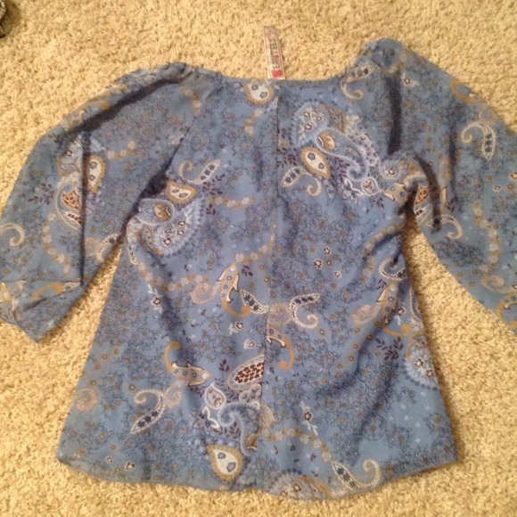 Top - Picture 3 of 3