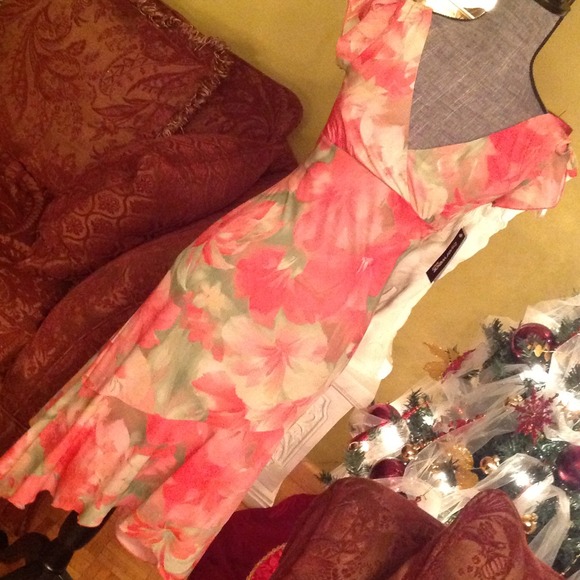 NWT STUNNING ASYMMETRICAL DRESS - Picture 1 of 4