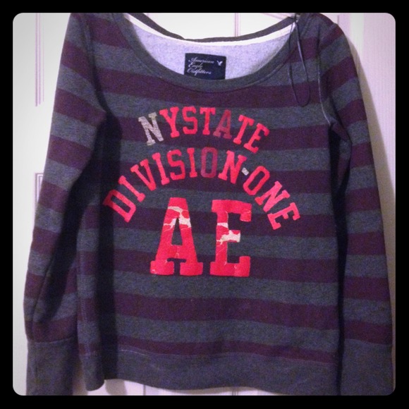AE wide neck sweatshirt