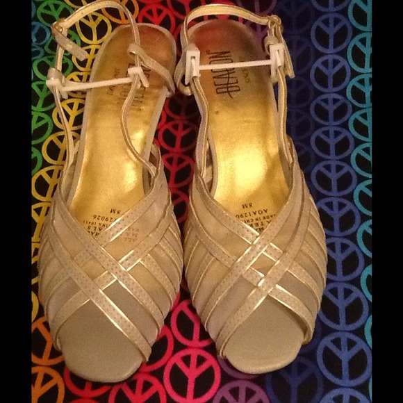 Beacon heels