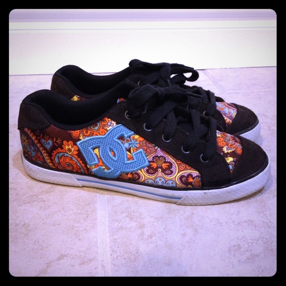 Women's DC Shoes Paisley Skater Size 8.5