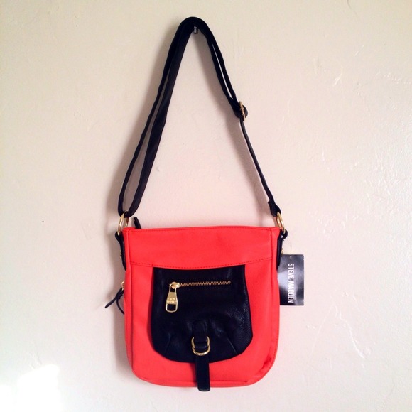 💥 SOLD 💥 Steve Madden Cross body Bag