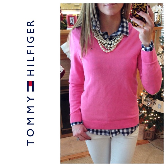 💢SOLD💢 Tommy Hilfiger V-Neck Sweater