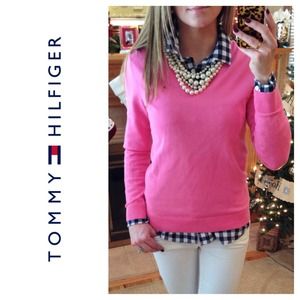 💢SOLD💢 Tommy Hilfiger V-Neck Sweater