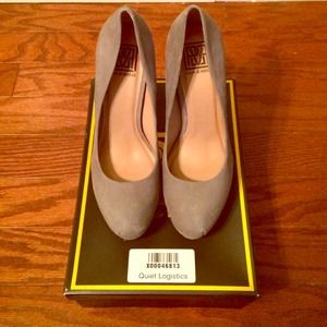 New price! Pour La Victoire shoes NEW PRICE!