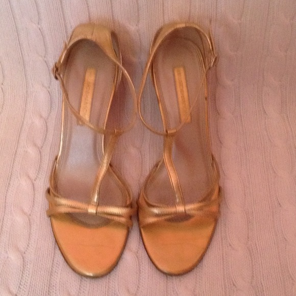 HILLIARD AND HANSON  T STRAP LEATHER HEELS  7 - Picture 2 of 4