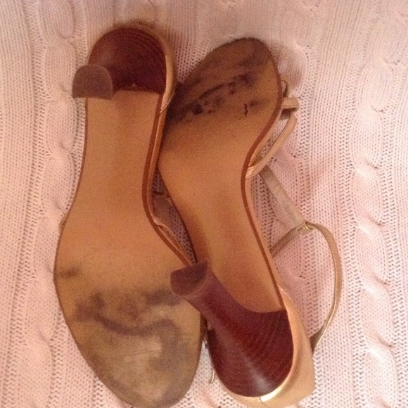 HILLIARD AND HANSON  T STRAP LEATHER HEELS  7 - Picture 3 of 4