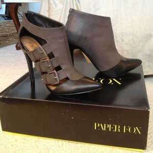 Sexy Buckled Heels in Black & Dk. Taupe New!
