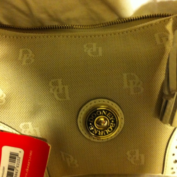 Purse - Picture 2 of 4