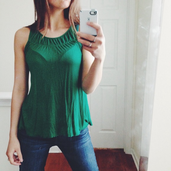 GAP Tops - • Gap Green Top •