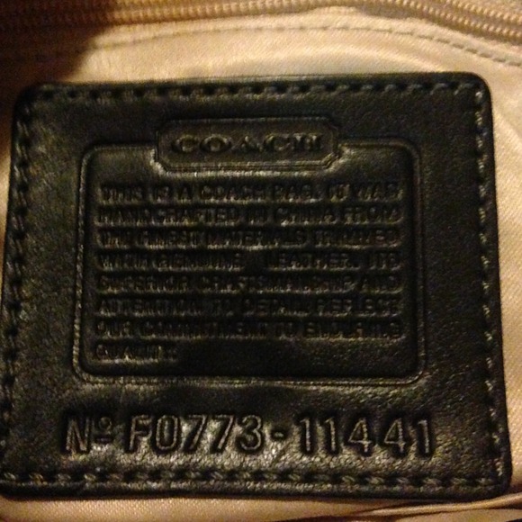 💯%⭐️AUTHENTIC COACH Legacy leather & Fabric bag⭐️ - Picture 4 of 4