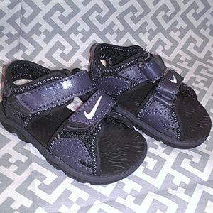 Toddler size 3 Nike sandals, NIB