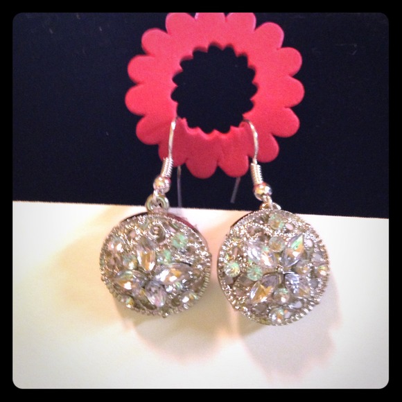 💥PRICE CUT💥Beautiful sterling DROPS - Picture 1 of 2