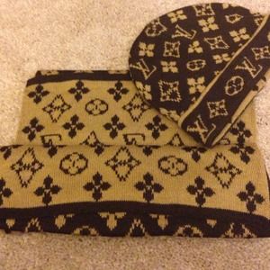 Hat and scarf set!!