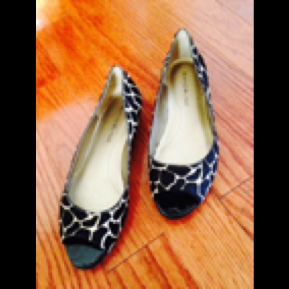 Bandolino Giraffe Ballet Flats