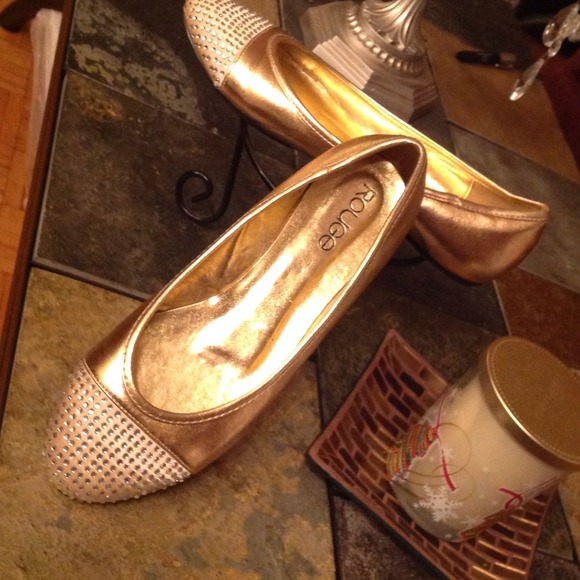 GOLD ROUGE FLATS WITH RHINESTONE ACCENTS - Picture 1 of 4