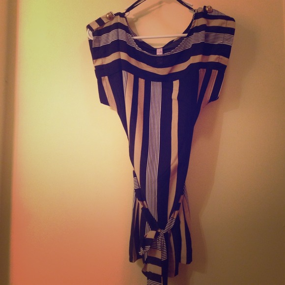 Francesca's Tunic/Shirt