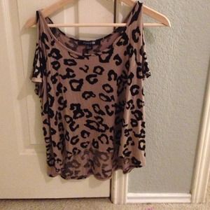Cheetah print shoulder cut out top forever 21